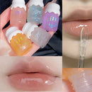 O leite em forma de borboleta pode um protetor labial hidrata e hidrata a superfície do espelho, com lábios cintilantes e pouty